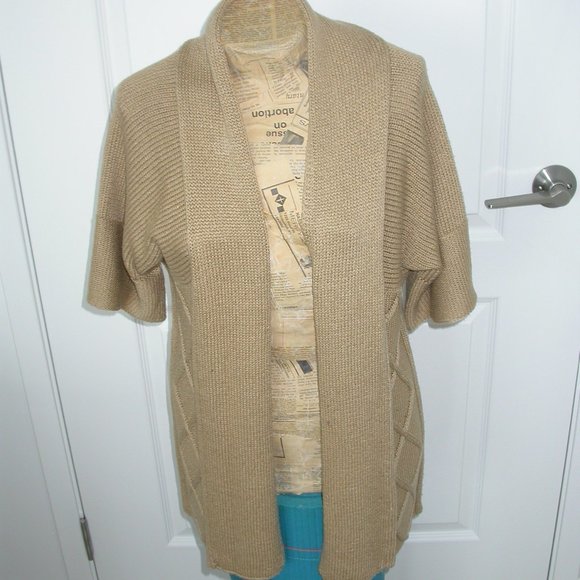 Short Sleeved Camel Colour Sweater - Picture 2 of 6